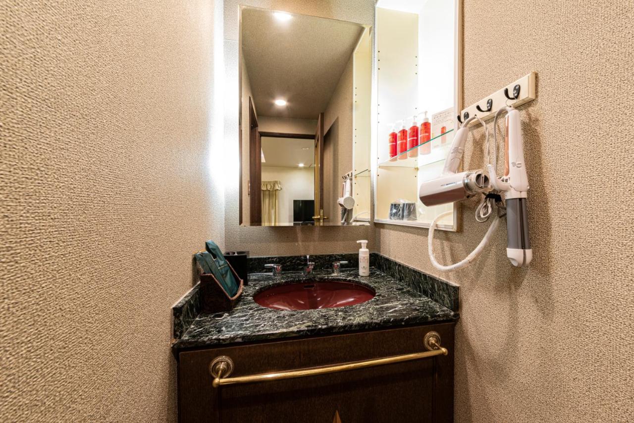 Nihonbashi Little Chapel Christmas (adults Only) Hotel cinta Osaka